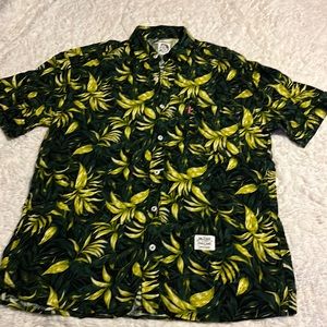 McCoy Industry by Gill men’s tropical leaf Green button down shirt. Size large
